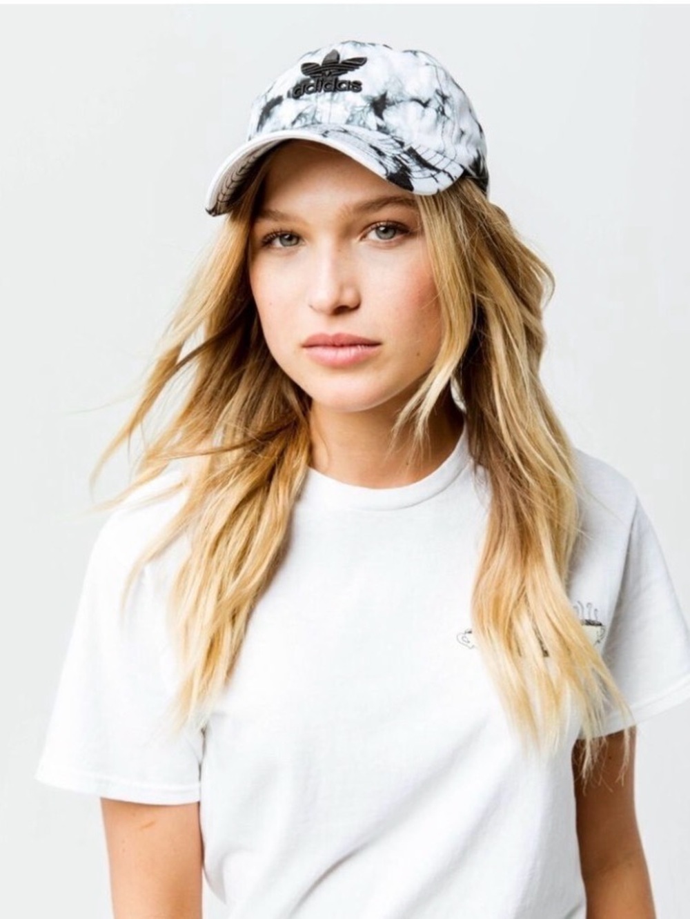 Adidas Originals Women’s Relaxed Tie-Dye Strapback Cap, black & white, like new!